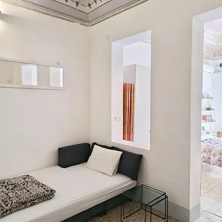 Fresco With Terrace Daire