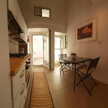 Daire Fresco With Terrace *