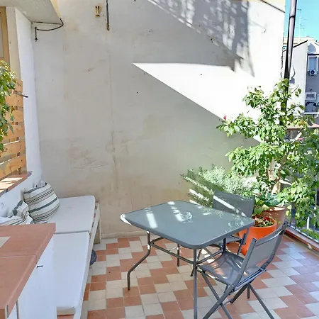 Fresco With Terrace Daire